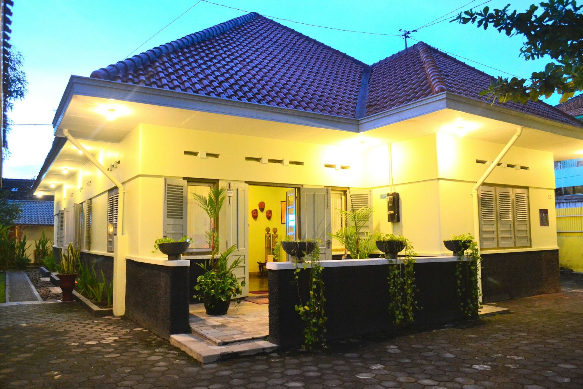 The Kresna Hotel Yogyakarta Exteriör bild